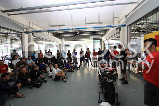 01_101029_00011_RevClubTrackDay