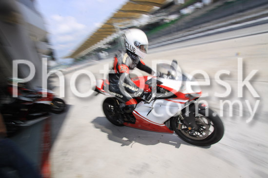 01_101029_00024_RevClubTrackDay