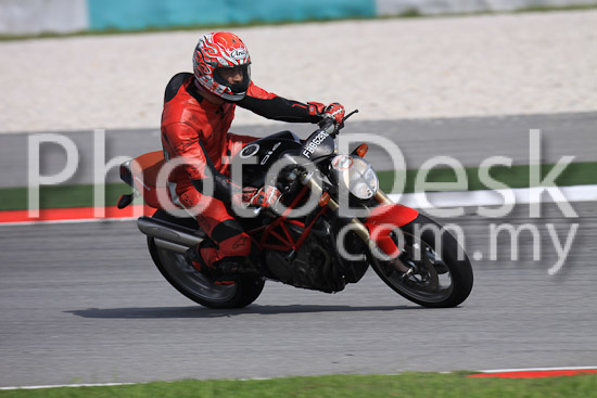 01_101029_00045_RevClubTrackDay