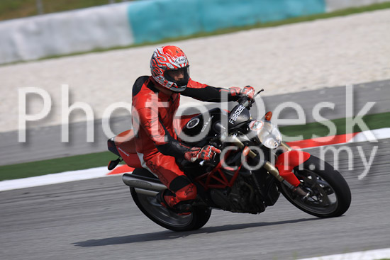 01_101029_00067_RevClubTrackDay