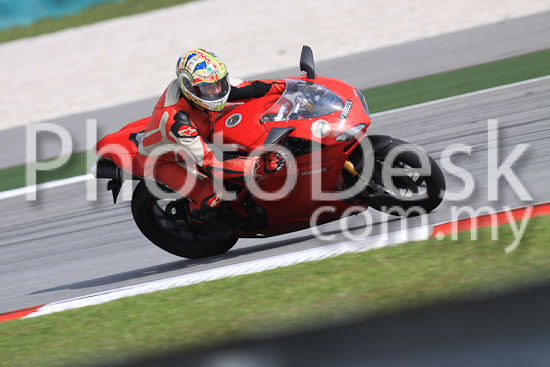 01_101029_00093_RevClubTrackDay