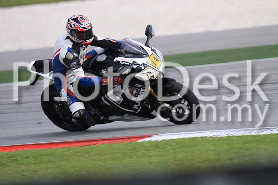 01_101029_00100_RevClubTrackDay