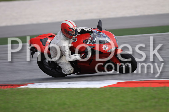 01_101029_00104_RevClubTrackDay