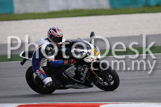 01_101029_00107_RevClubTrackDay