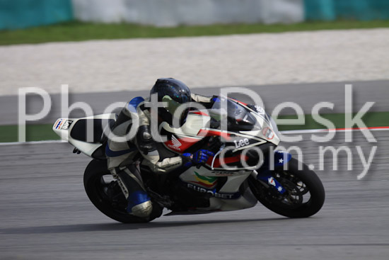 01_101029_00117_RevClubTrackDay