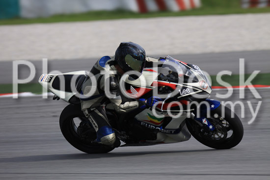 01_101029_00118_RevClubTrackDay