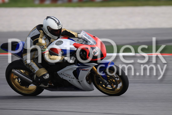 01_101029_00126_RevClubTrackDay