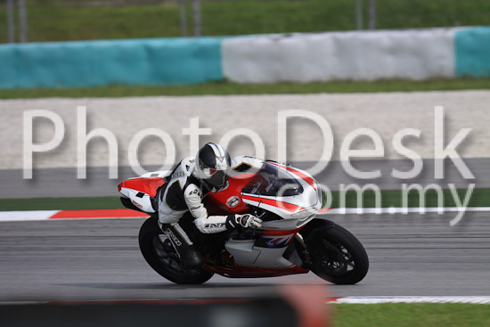 01_101029_00128_RevClubTrackDay