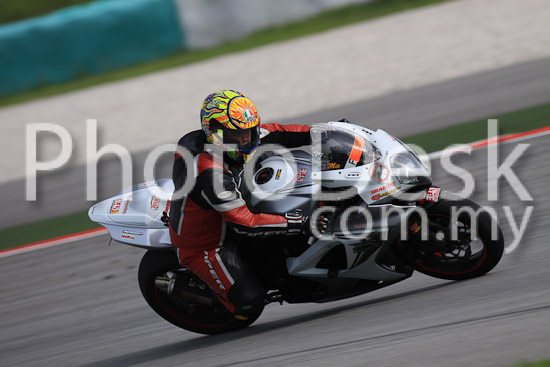 01_101029_00141_RevClubTrackDay