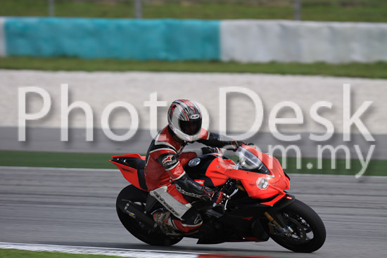 01_101029_00142_RevClubTrackDay