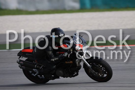 01_101029_00148_RevClubTrackDay