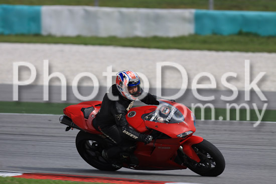 01_101029_00153_RevClubTrackDay