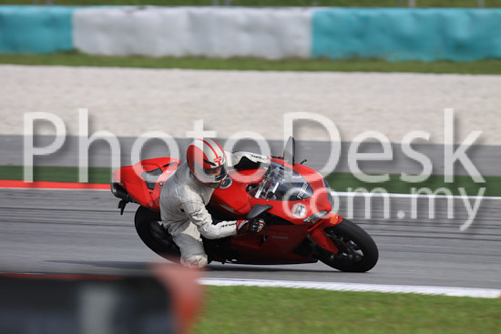 01_101029_00160_RevClubTrackDay