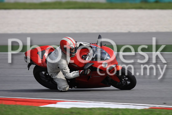 01_101029_00163_RevClubTrackDay