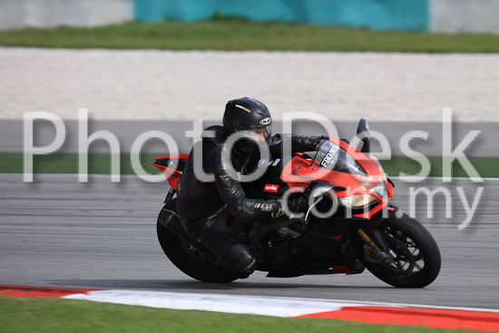 01_101029_00170_RevClubTrackDay
