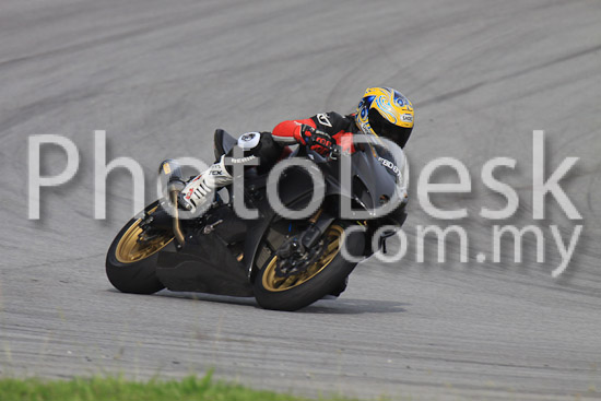 01_101029_00184_RevClubTrackDay