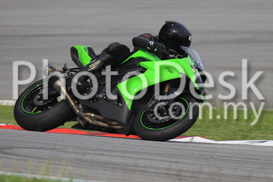 01_101029_00199_RevClubTrackDay