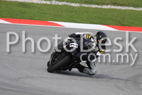 01_101029_00211_RevClubTrackDay