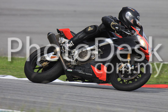 01_101029_00214_RevClubTrackDay