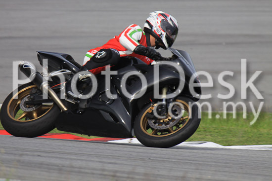 01_101029_00256_RevClubTrackDay