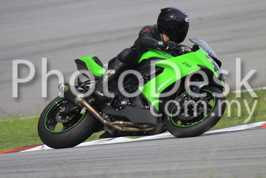 01_101029_00260_RevClubTrackDay