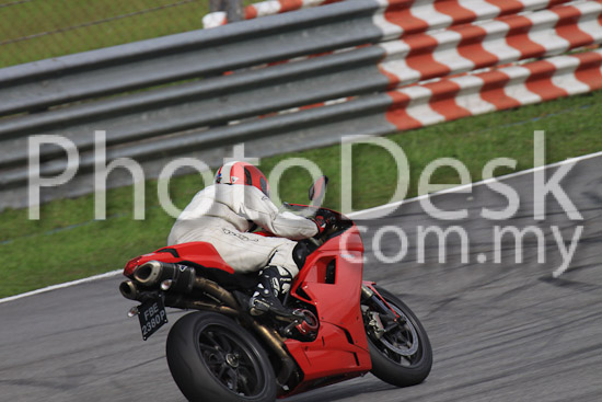 01_101029_00268_RevClubTrackDay