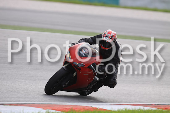01_101029_00289_RevClubTrackDay