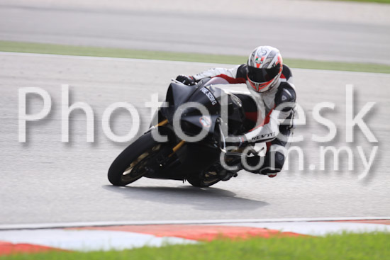 01_101029_00330_RevClubTrackDay