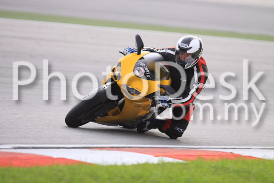 01_101029_00359_RevClubTrackDay