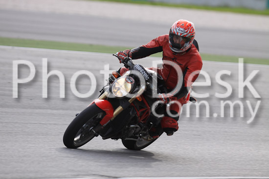 01_101029_00376_RevClubTrackDay