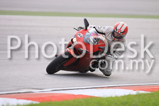 01_101029_00427_RevClubTrackDay