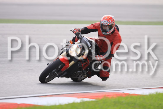 01_101029_00431_RevClubTrackDay