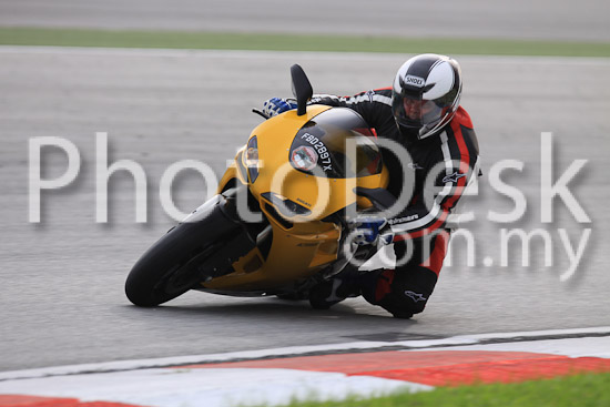 01_101029_00449_RevClubTrackDay
