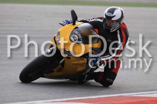01_101029_00450_RevClubTrackDay