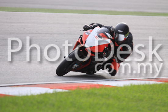 01_101029_00452_RevClubTrackDay