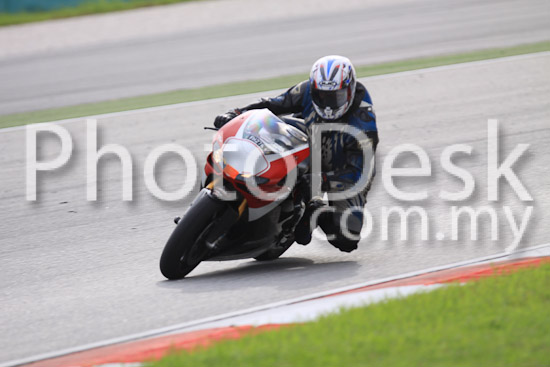 01_101029_00457_RevClubTrackDay