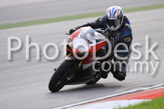 01_101029_00459_RevClubTrackDay