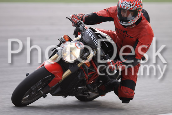 01_101029_00475_RevClubTrackDay