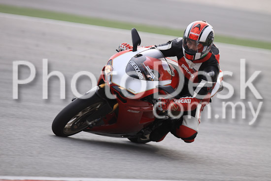 01_101029_00490_RevClubTrackDay