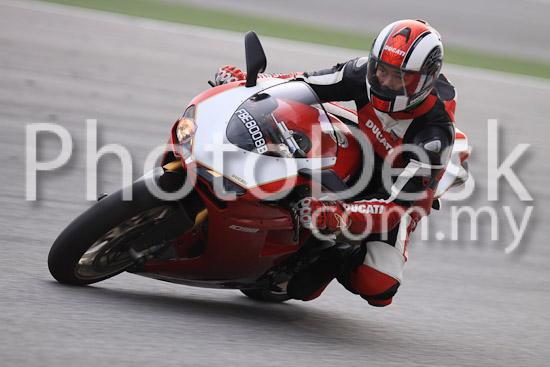 01_101029_00491_RevClubTrackDay