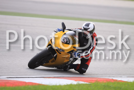 01_101029_00493_RevClubTrackDay