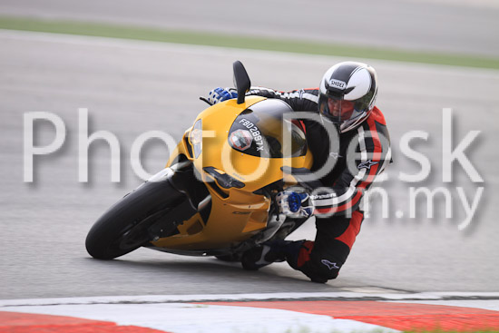 01_101029_00494_RevClubTrackDay