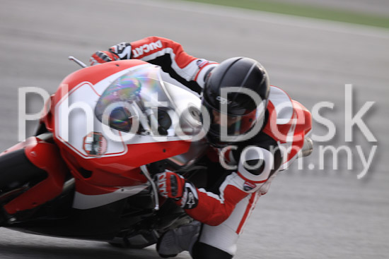 01_101029_00500_RevClubTrackDay