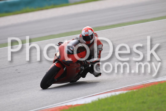 01_101029_00504_RevClubTrackDay