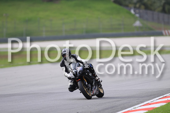 01_101029_00515_RevClubTrackDay
