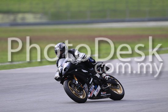 01_101029_00516_RevClubTrackDay