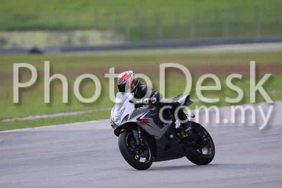 01_101029_00519_RevClubTrackDay