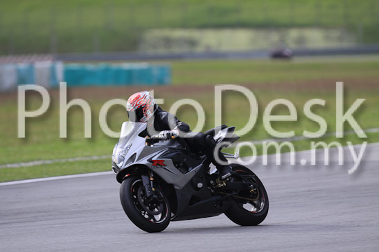 01_101029_00520_RevClubTrackDay