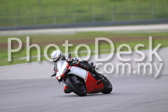 01_101029_00523_RevClubTrackDay