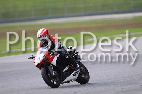 01_101029_00526_RevClubTrackDay